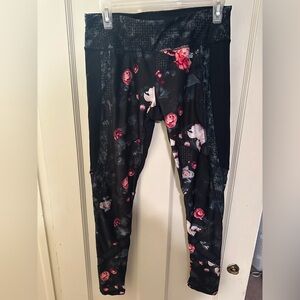 Avia women’s low waist floral with black leggings